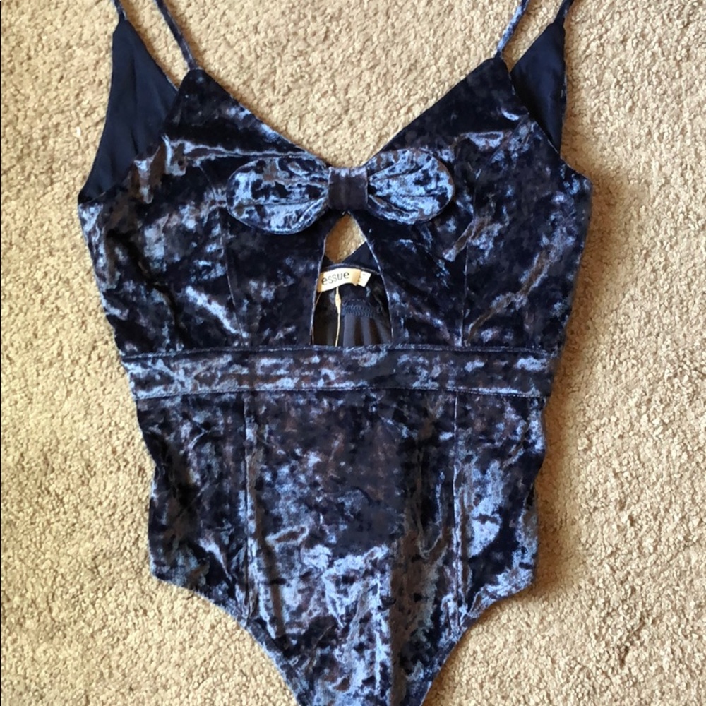 NWT Velvet bow bodysuit